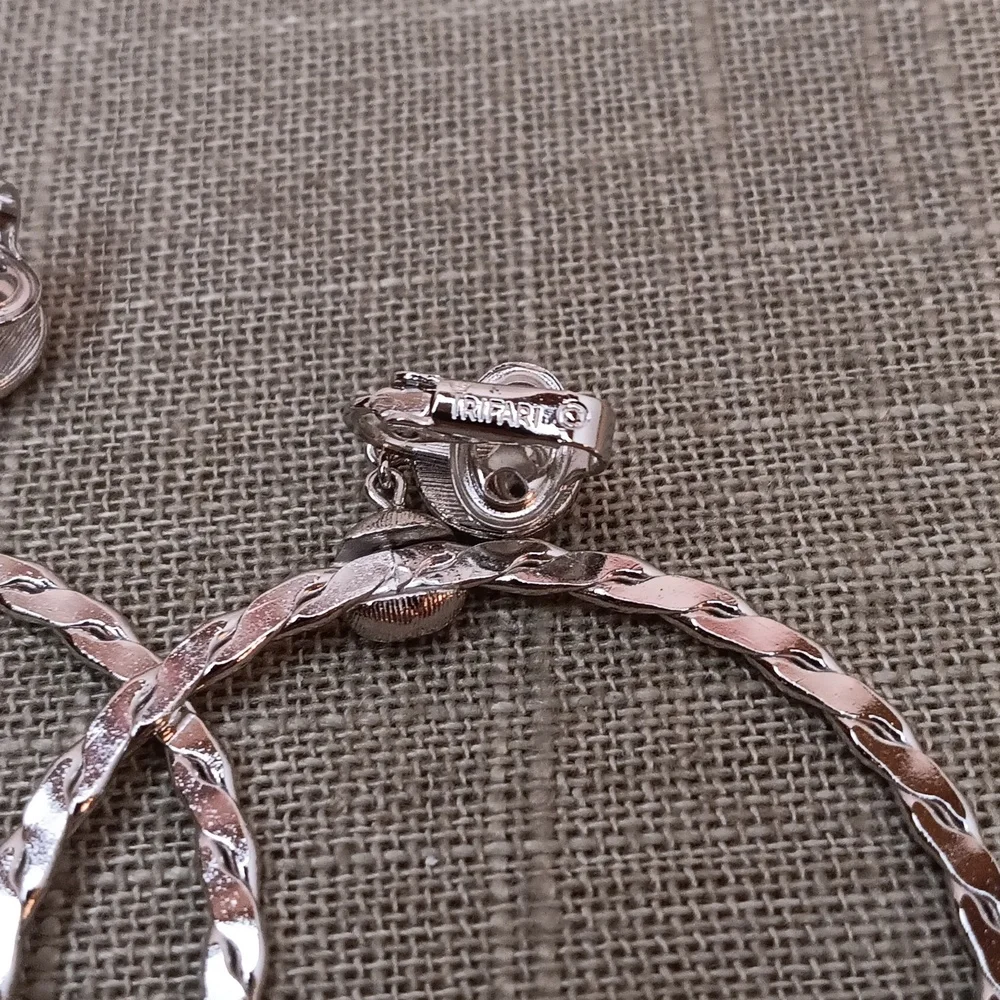 Trifari Silver Tone Flattened Twist Hoop Dangle Clip Earrings Vintage - Picture 4 of 5